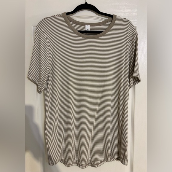 lululemon athletica Tops - Lululemon Hold Tight Short- Sleeve Tee